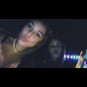 Meet your Posher, Alexis